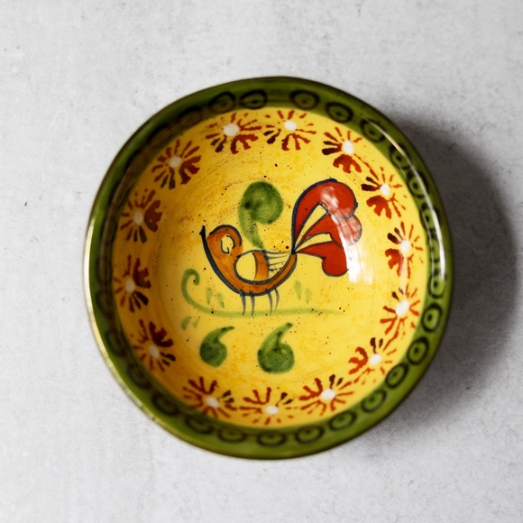 Le Plume by Amici hand painted clay rooster bowl folk art pottery yellow green - Picture 1 of 6